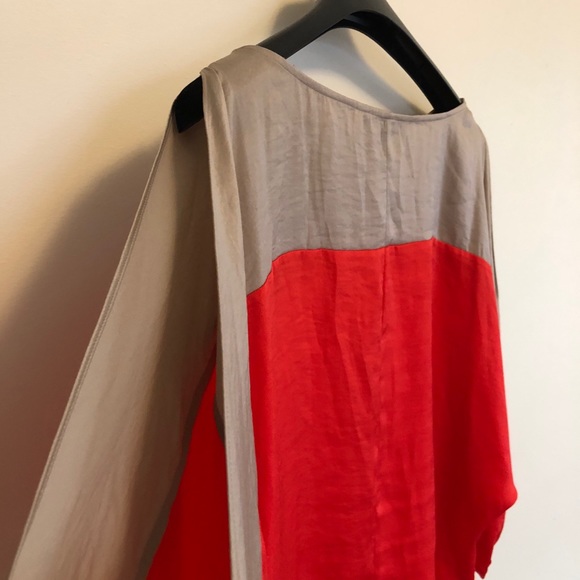 Bcbg silky cold shoulder top - Picture 2 of 2